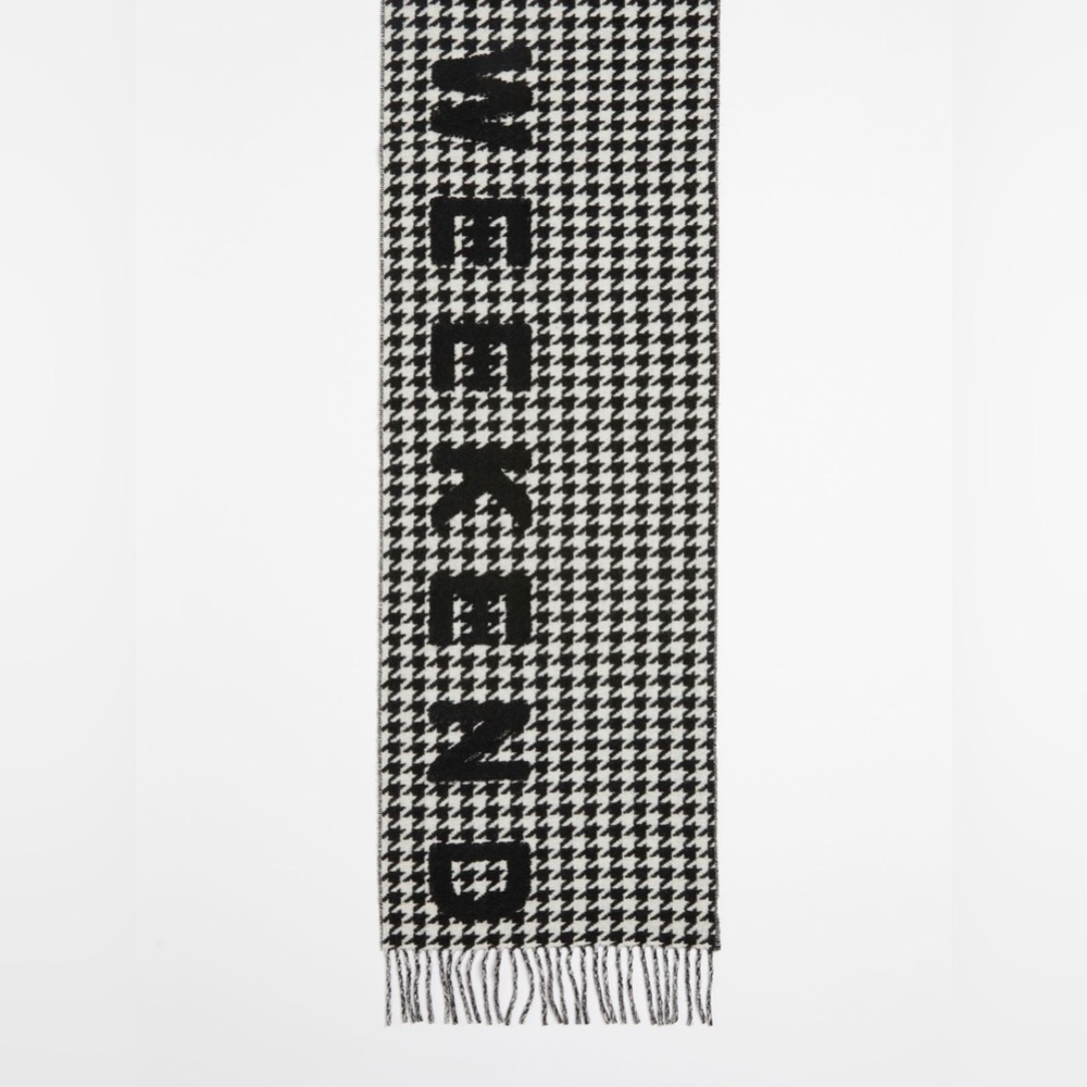 Weekend MaxMara Black Houndstooth Wool Scarf With Logo